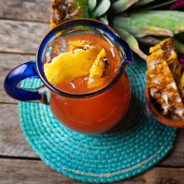 Image illustrant la recette du Tepache, une bière d'origine Mexicaine fermentée à l'ananas.